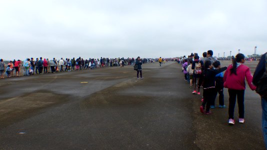 Queues of Visitors Take the Shuttle Buses to Leave CCK AFB 20161126b