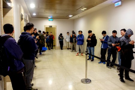 Queue of Adventurers Waiting to Witchwood Launch Warming up Party 20180407b