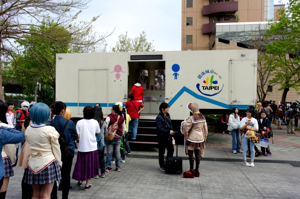 Queue of Female Visitors in Front Of Toilet Trailer at CWT39 20150228