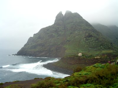 Punta del Hidalgo rocks