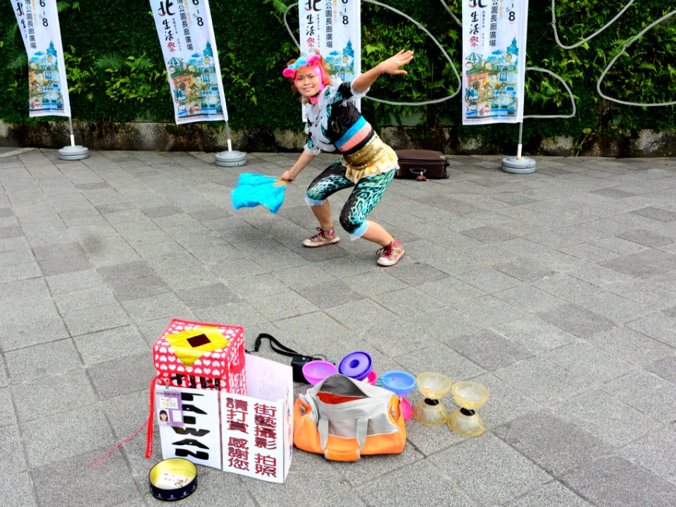 QQ-chan performancing at Taipei Expo Park 20160507a