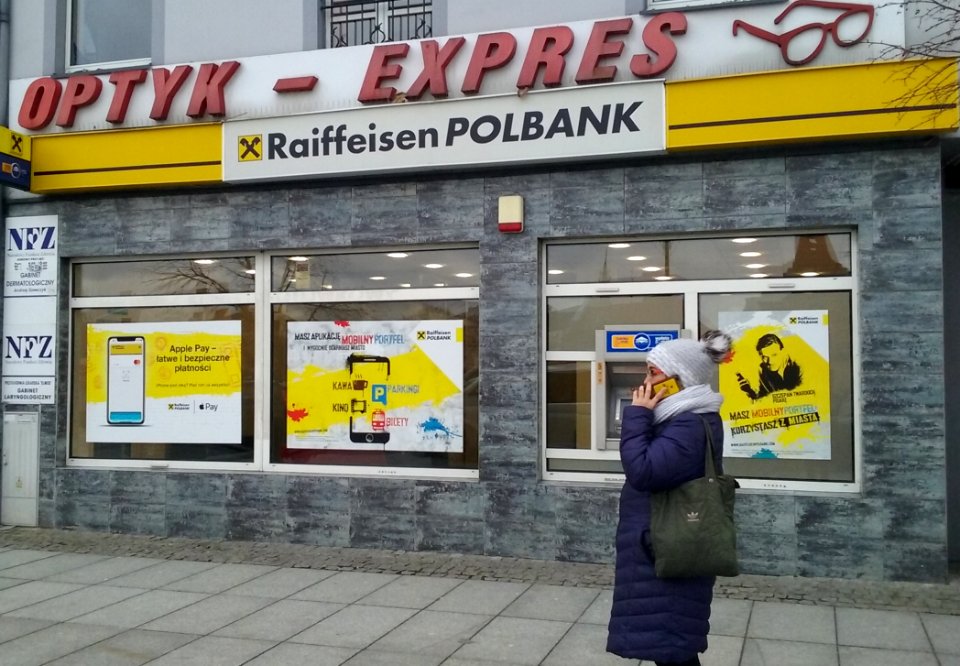 Raiffeisen Bank Polska w 60-tysięcznym Tomaszowie Mazowieckim, w województwie łódzkim