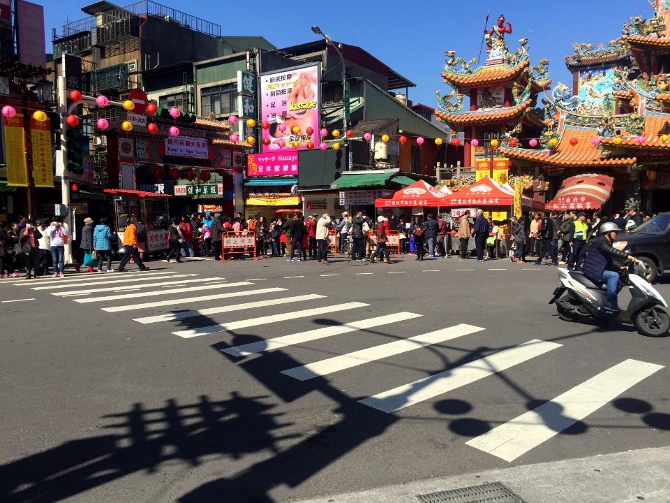 Raohe Street Night Market East Entrance in Chinese New Year 20160208