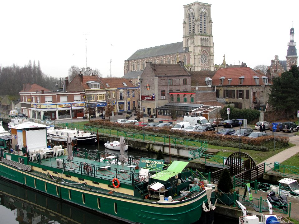 Port, église, mairie Wambrechies (59)