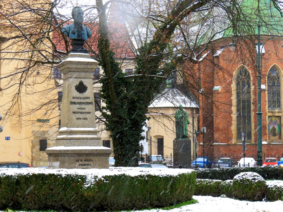 Pomnik Mikołaja Zyblikiewicza w Krakowie 02