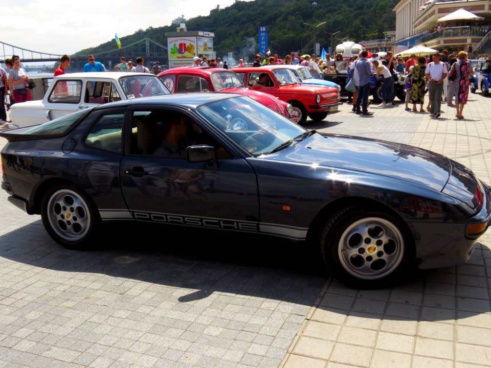 Porsche 944 OldCarLand Kiev1