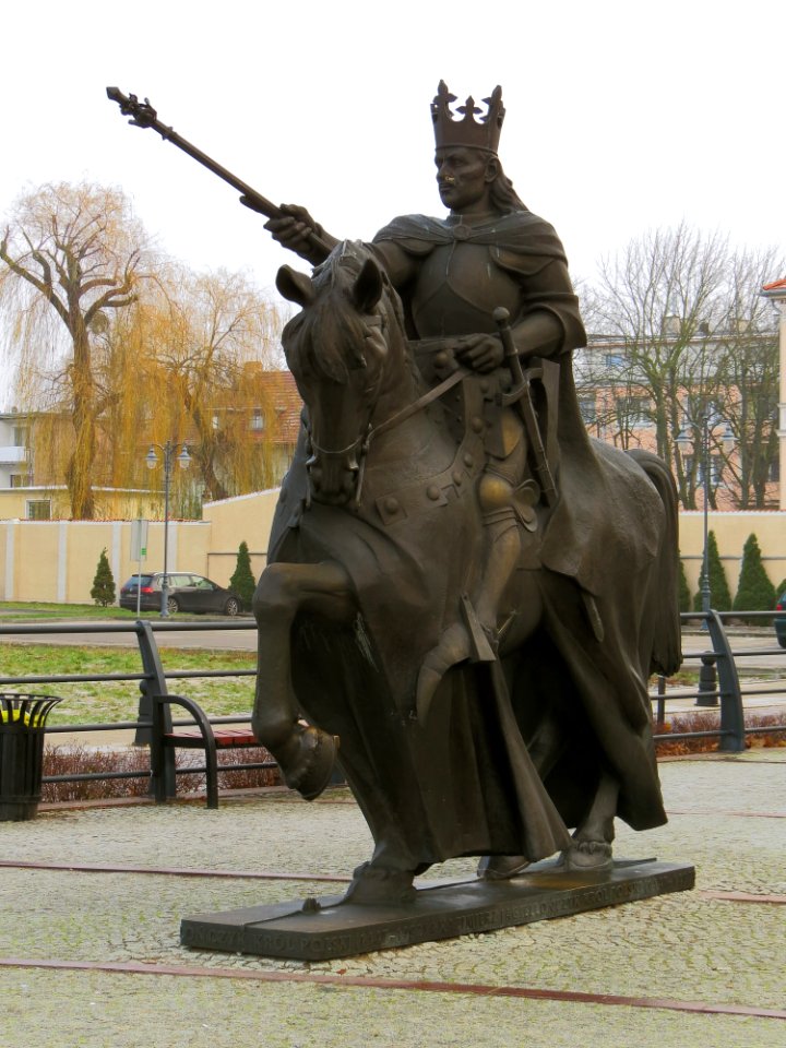 Pomnik Kazimierza IV Jagiellończyka w Malborku 01