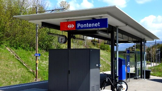 Pontenet railway station