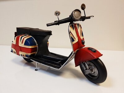 Moped model union jack vespa