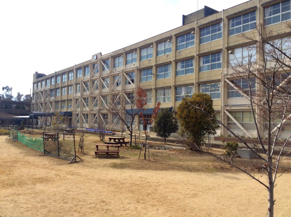Takasu Nishi elementary school, Nishinomiya