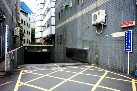 Private Basement Car Park of New Silicon Valley Commerical Building 20140817