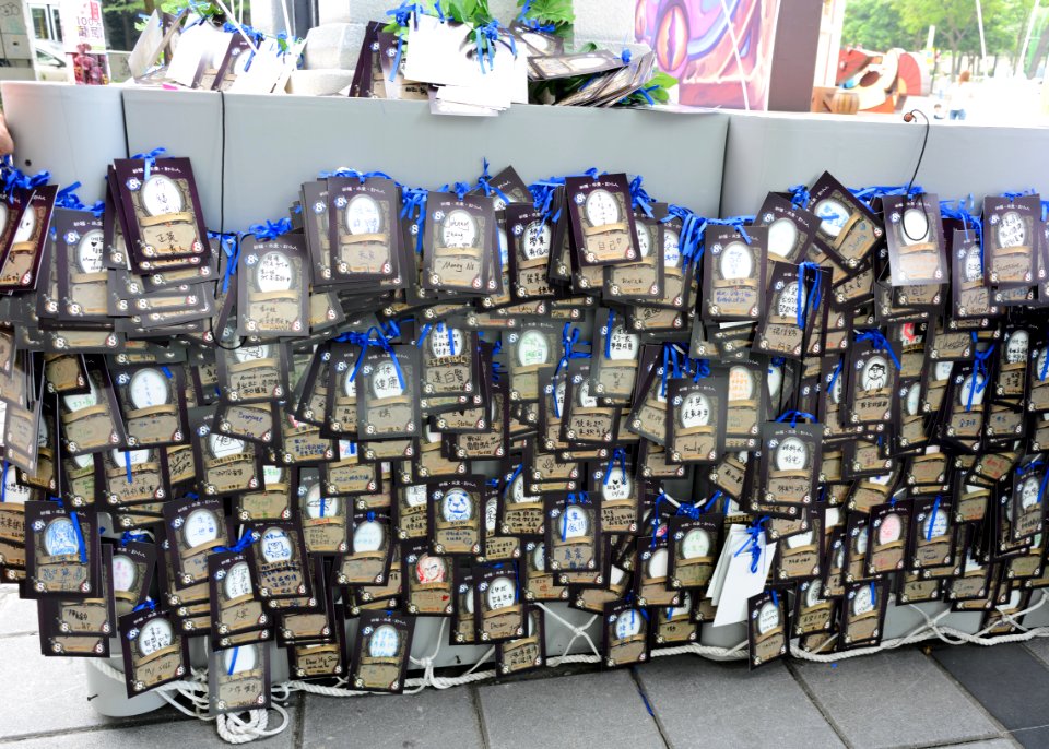 Pray Cards Hanged on Event Landmark 20160430
