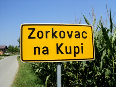 Tabla na ulasku u Zorkovac na Kupi