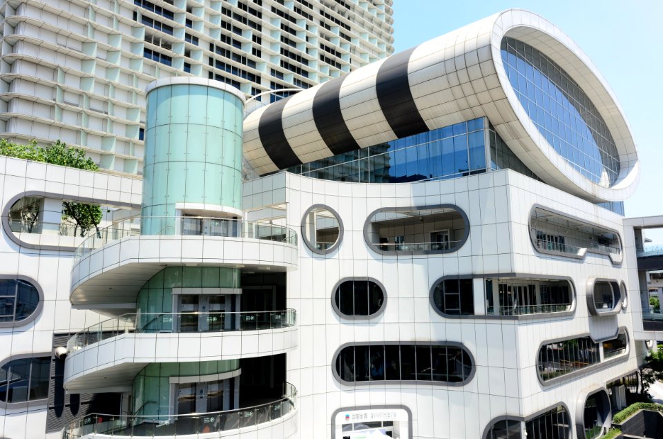 Syntrend Creative Park Building Top 20160728a