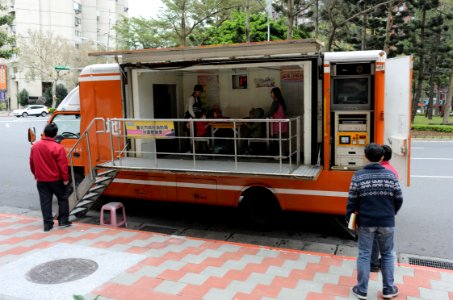 TCFD Earthquake Experience Truck in Event 20170307b