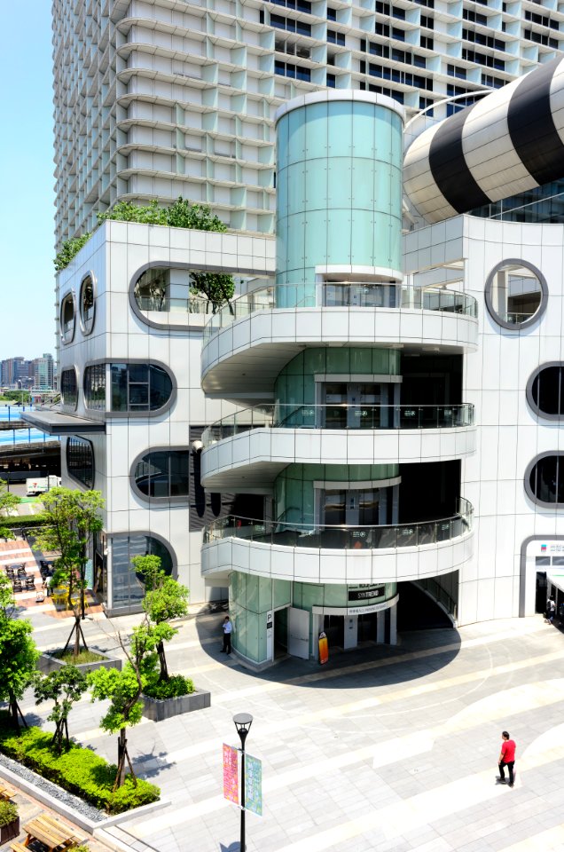 Syntrend Creative Park Southeast Entrance 20160728a