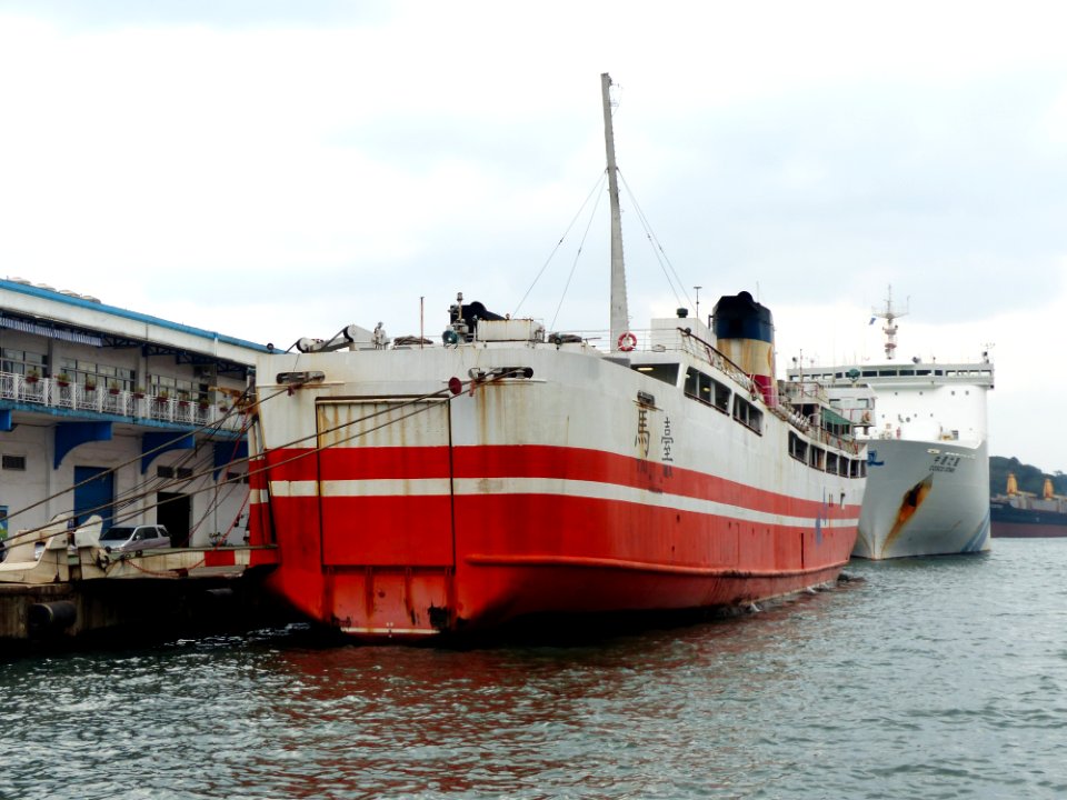 Stern View of Tai Ma 20131227