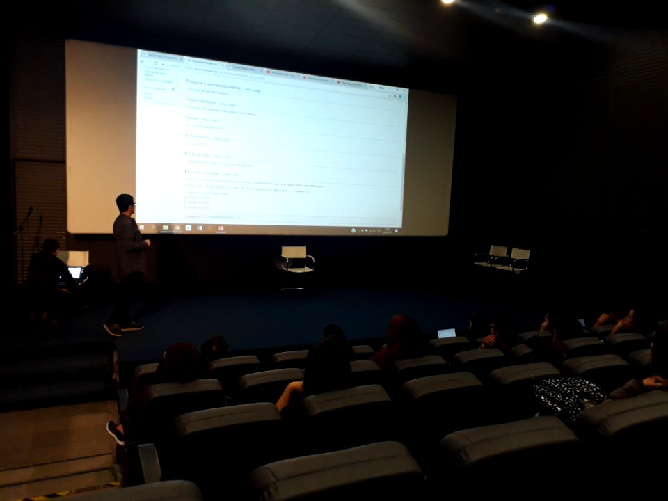 Taller de edición Wikimedia Chile en Wikigap 2018 7