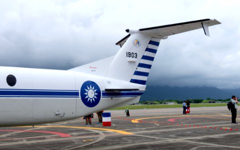 Tailfins of ROCAF Beechcraft 1900C 1903 20160813