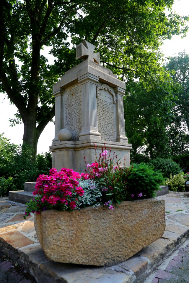 Steinbeck Ehrenmal 07
