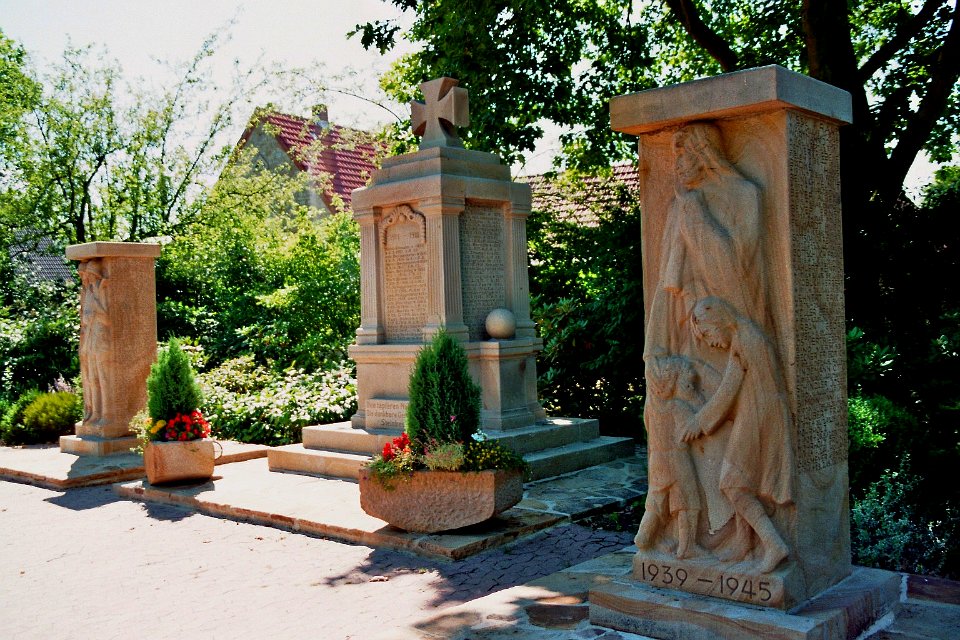 Steinbeck Kriegerdenkmal Krautwald 1