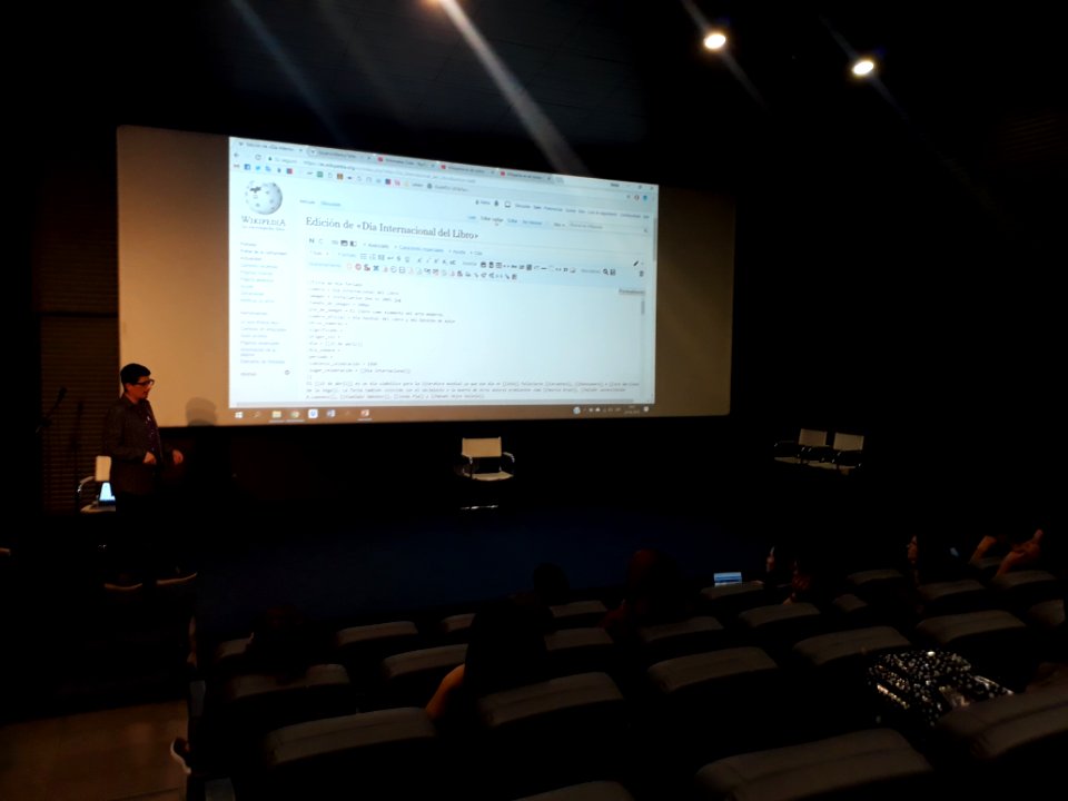 Taller de edición Wikimedia Chile en Wikigap 2018 13