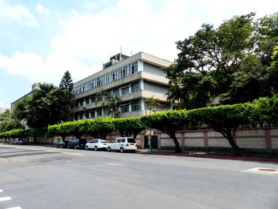 Taipei First Girls High School Zhongzheng Building View from Guiyang Street 20140806