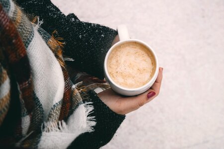 Cream hands manicure