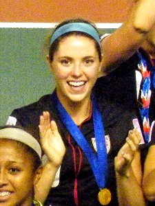 Stephanie Amack 2012 (cropped)