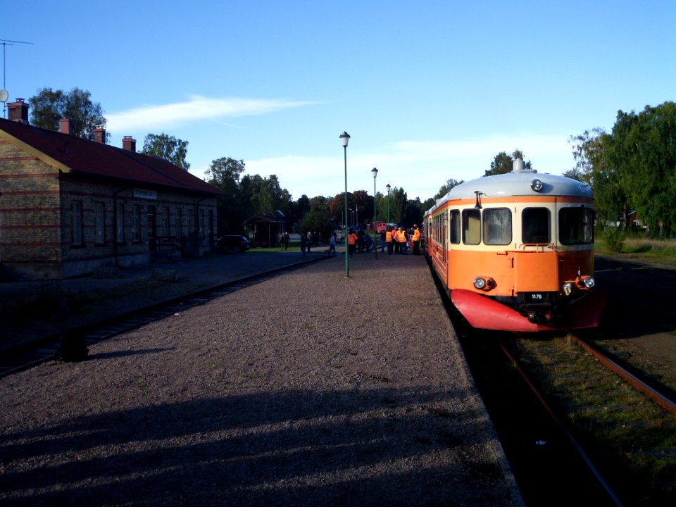 Stromsnasbruk station railcar