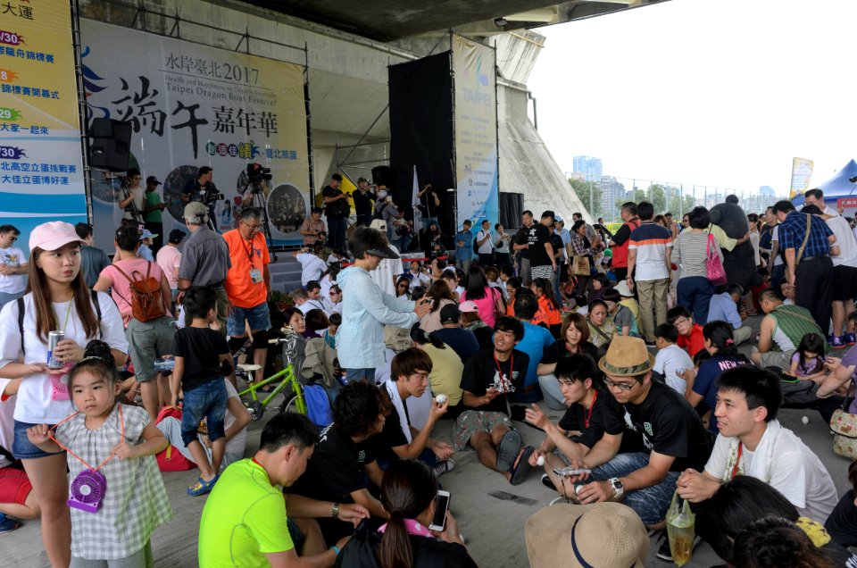 Standing Eggs Event of 2017 Taipei Dragon Boat Festival 20170530b
