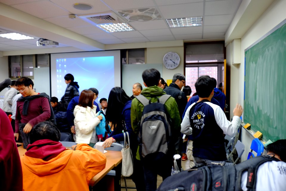 Students and Guests Leavng Meeting Room after Speech 20151230