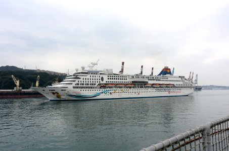 Superstar Aquarius Moving in Port of Keelung 20170309n