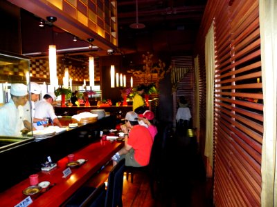 Sushi Counter of Ton Sushi 20100808c