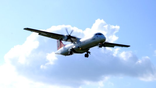 TransAsia Airways ATR 72-212A B-22806 on Final Approach at Taipei Songshan Airport 20150908a