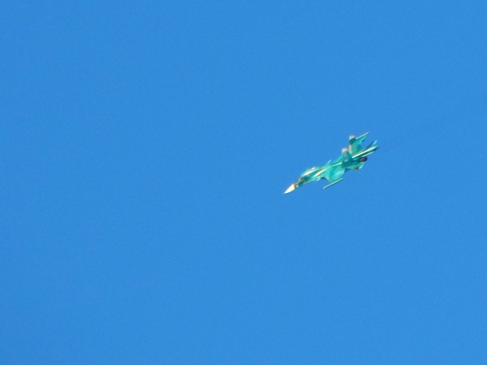 Su-34 in flight (04)