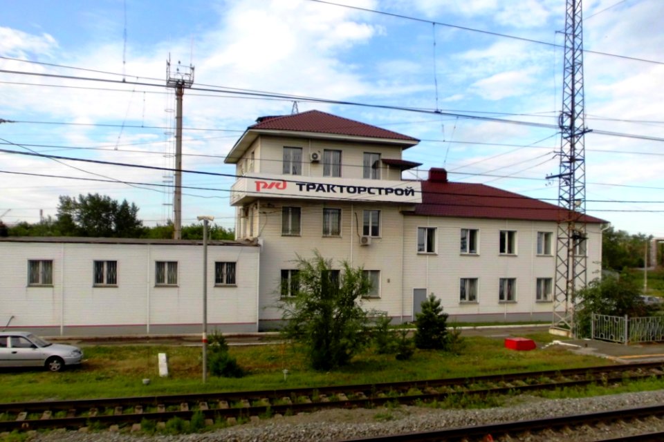 Traktorstroy railway station (06)