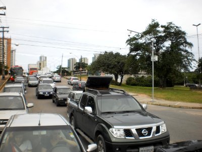 Trânsito na Av. Eng. Abdias de Carvalho, Recife - PE