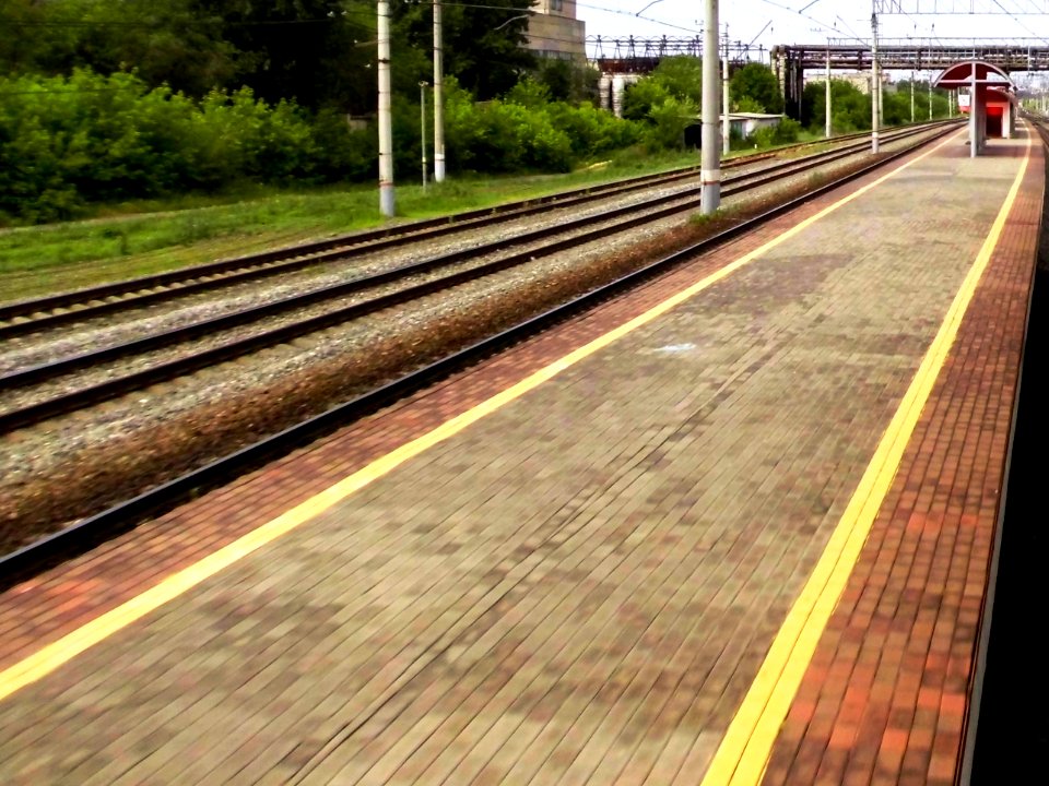 Traktorstroy railway station (08)