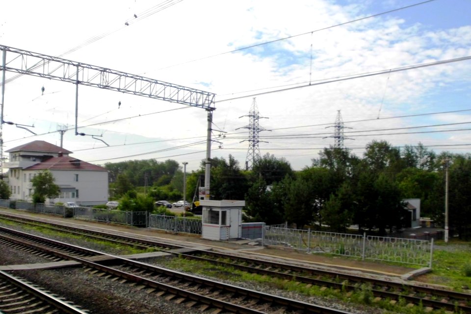 Traktorstroy railway station (07)