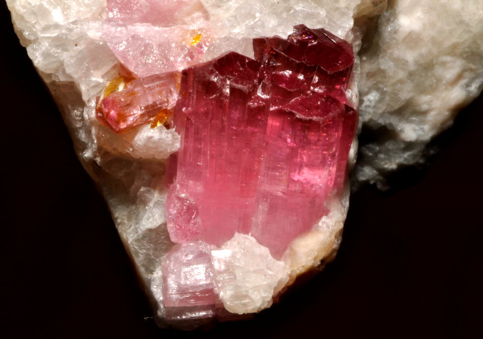 Tourmalines var. elbaïtes (Chine) 1