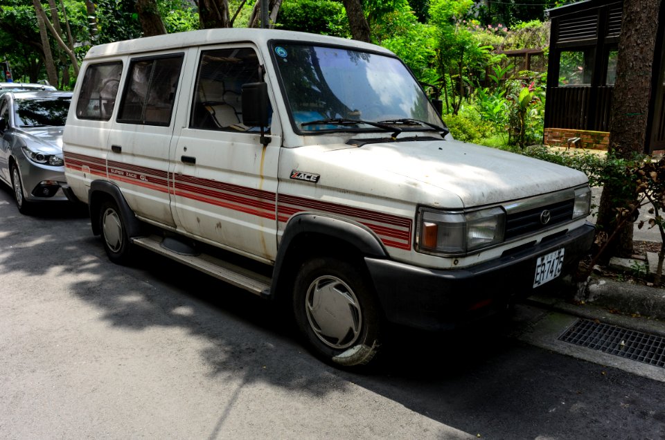 Toyota Zace Van Parked at Lane 177, Section 5, Mingsheng East Road, Taipei 20160530a