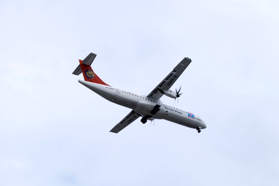 Transasia Airways ATR 72-212A B-22807 on Final Approach at Taipei Songshan Airport 20150201