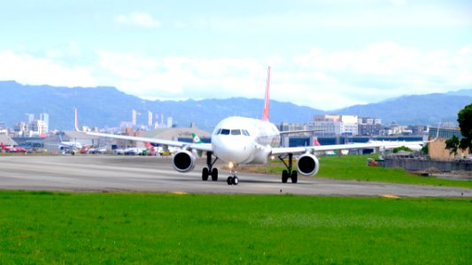 TransAsia Airways Airbus A321-231 B-22612 Departing from Taipei Songshan Airport 20151003b