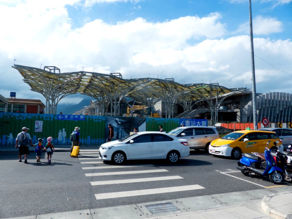 TRA Hualien Station New Building under Construction 20170923b