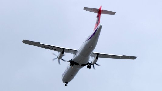 TransAsia Airways ATR 72-212A B-22820 on Final Approach at Taipei Songshan Airport 20150201a