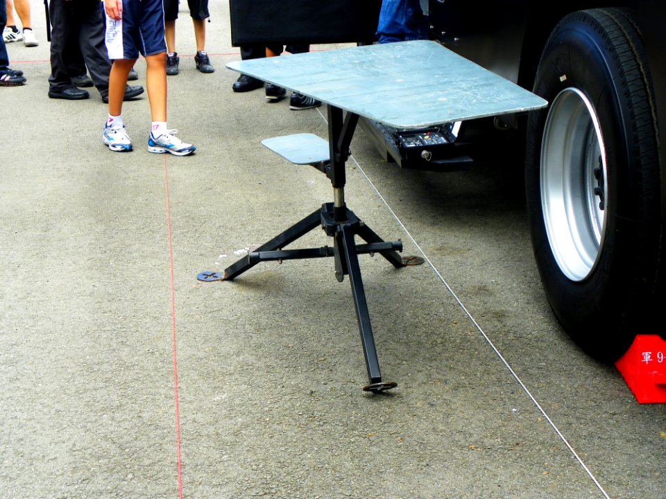 Tri-Legs Table of ROCMP 20120908