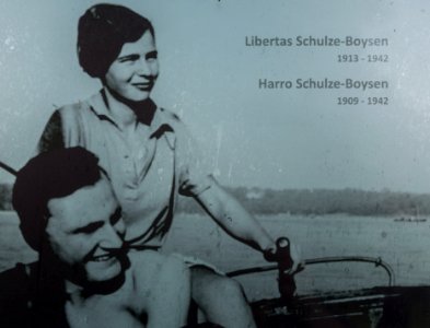 Teupitz Fontane Park Gedenktafel Libertas und Harro Schulze Boysen 02