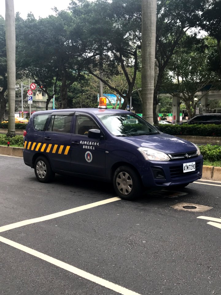 The Great Taipei Gas CMC Zinger Engineering Rescue Car at Sanmin Road, Taipei 20180306
