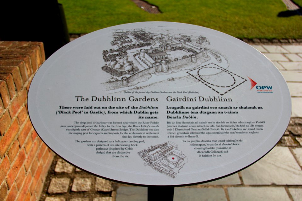The Dubhlinn Gardens Plaque